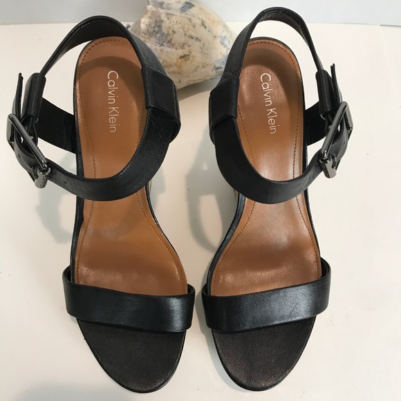 CALVIN KLEIN Leather Wedge Sandal Sz 8.5 - Picture 2 of 6